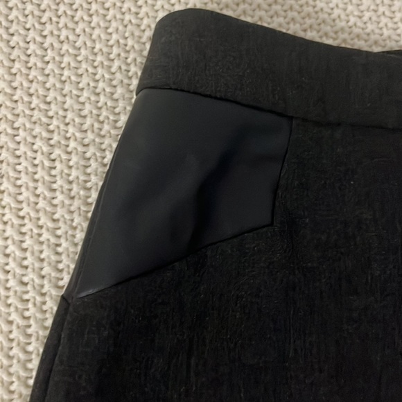 RW&Co. Skirt with patent leather embellishments - Picture 2 of 6